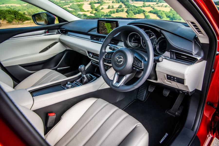 Торпедо Mazda6 Tourer (GJ) 2018 года  (UK) (фото 22 из 38)